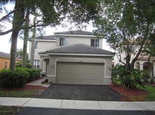 1050 Bluewood Ter, Weston, FL 33327