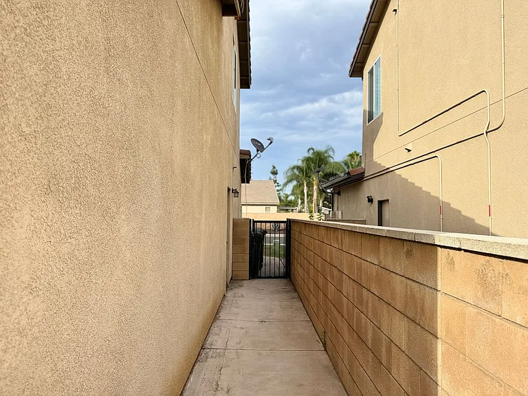 6855 Edinburgh Rd — Photo 53