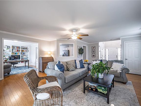 5th image of 1085 Rome Dr