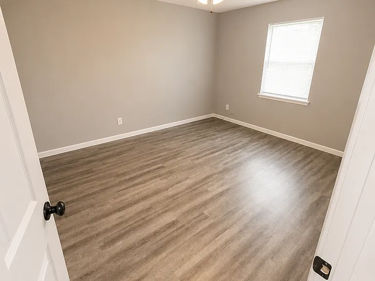 501 Westlawn Dr #30 — Photo 4