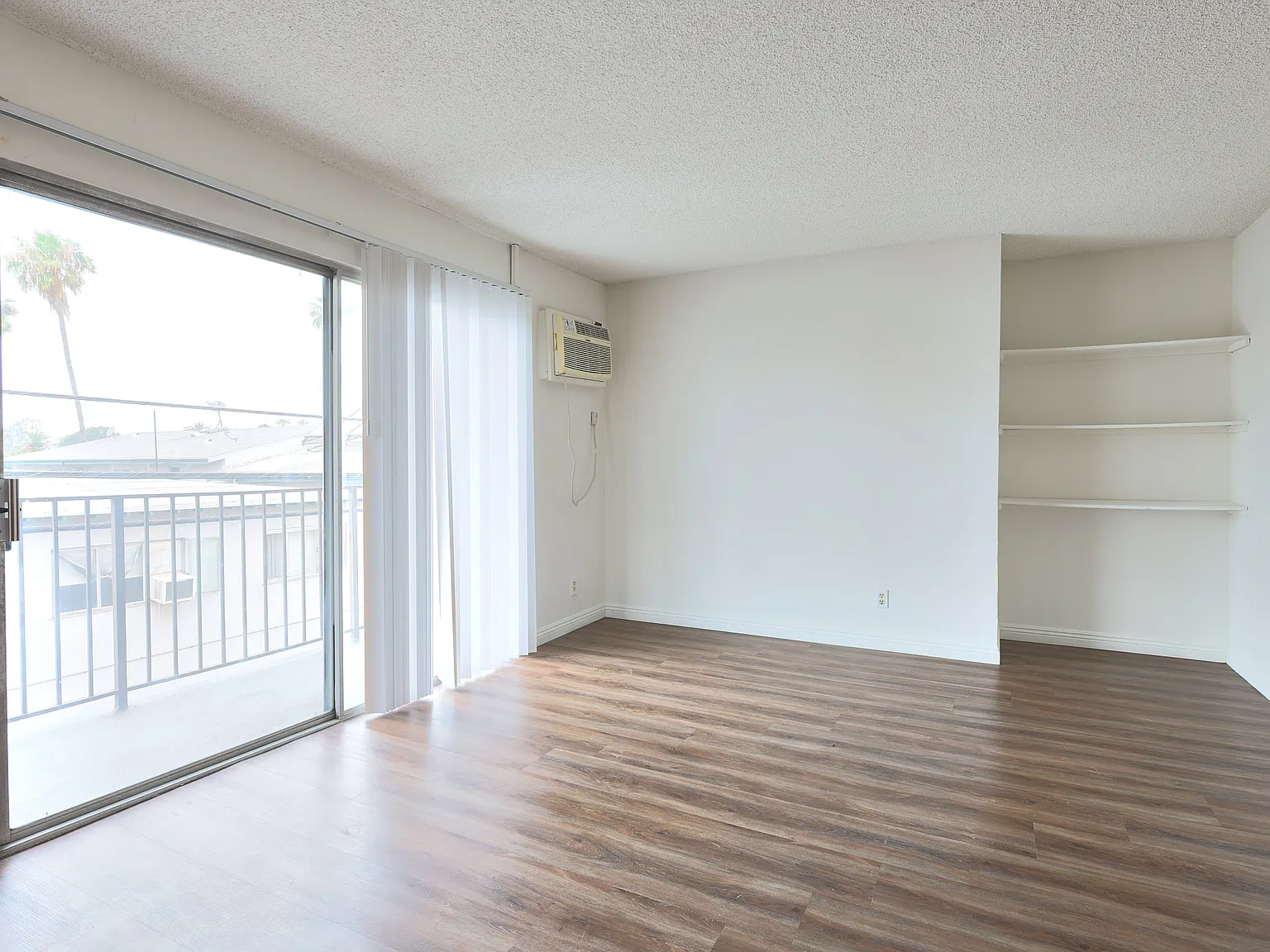1 bed, 650 sqft, $1,625 — Photo 2