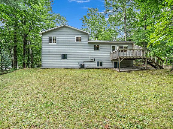 3rd image of 31 Tibbets Lake Ln