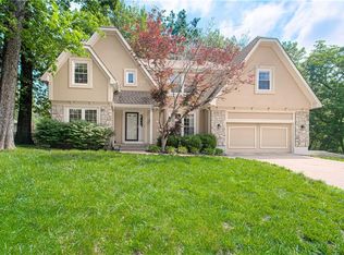 1309 SW Hidden Creek Ct, Blue Springs, MO 64015