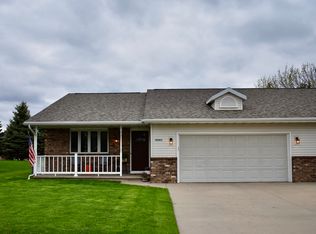 N9665 Gina Dr, Appleton, WI 54915
