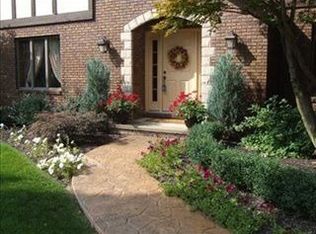 5490 Som Center Rd, Solon, OH 44139