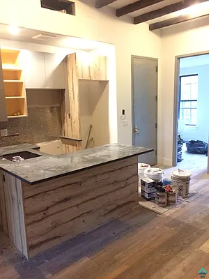 Rented by EXR | media 9