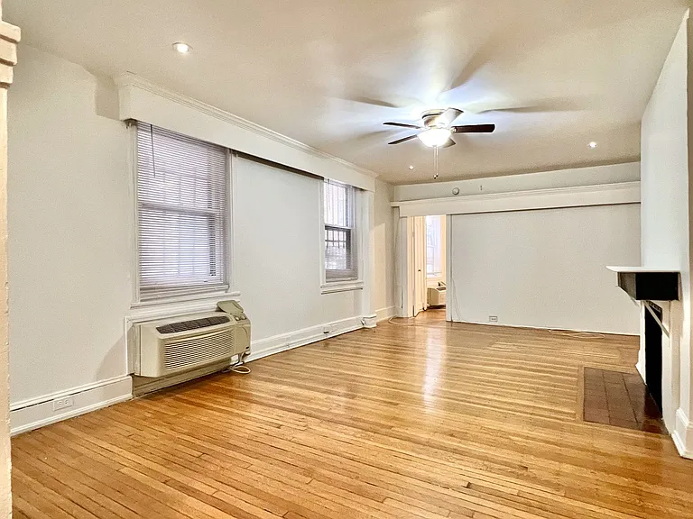 1429 Spruce St — Photo 32