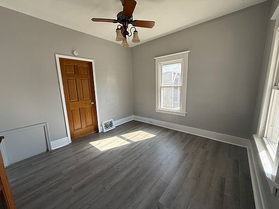 4th image of 4315 4th Ave