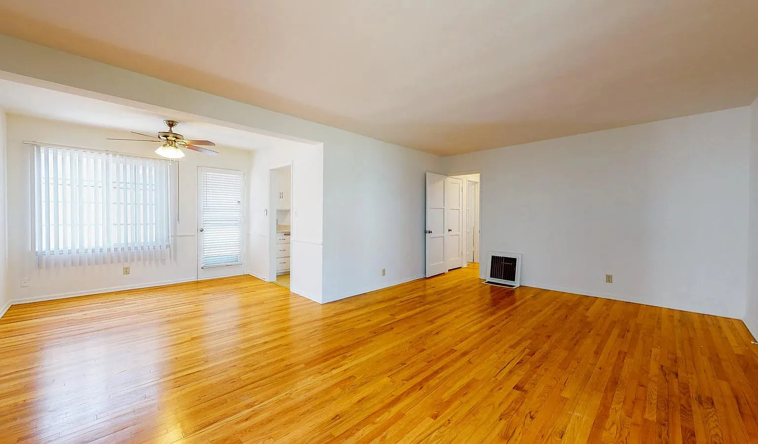 2 bed, 1.0 bath, $3,295 — Photo 4
