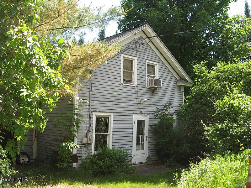 3rd image of 28 Olmstedville Road