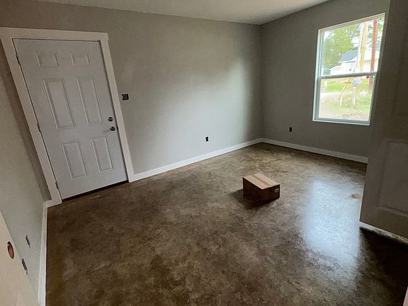 4th image of 400 Sunset Ave #B