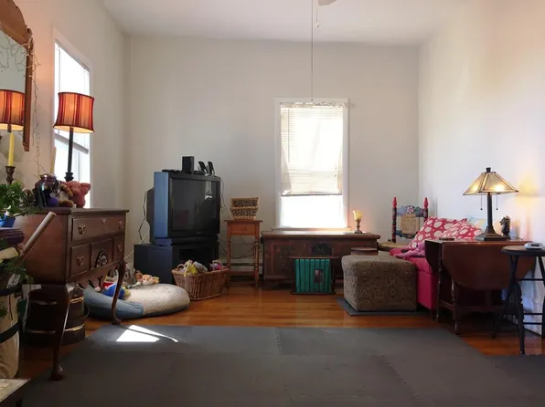 9 Nashua St #3, Somerville, MA 02143