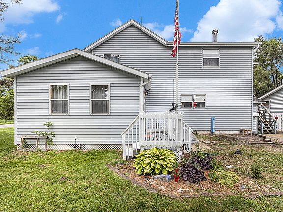 3rd image of 1437 Yeomans St