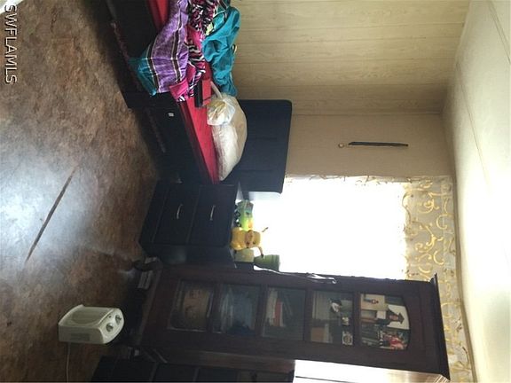 3rd image of 670 Avenue C NW