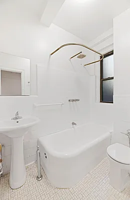 Rented by REAL New York | media 6