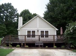 2050 16th Avenue Pl SW, Hickory, NC 28602