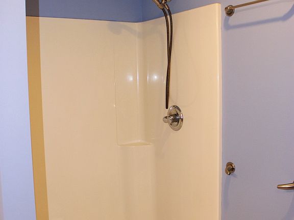 5th image of 306 Daniel Dr