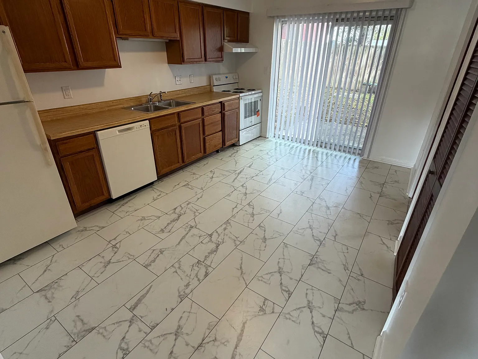 2 bed, 960 sqft, $1,450 — Photo 3