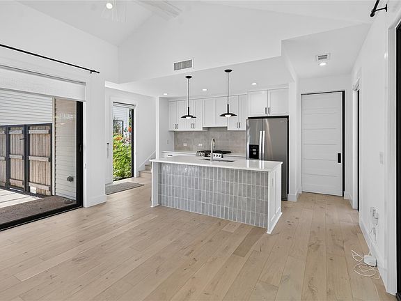 2nd image of 1816 Adina St Unit 2