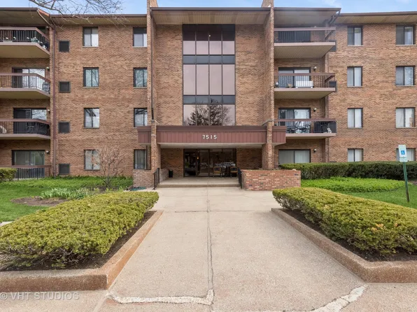 7515 Nantucket Dr APT 407, Darien, IL 60561