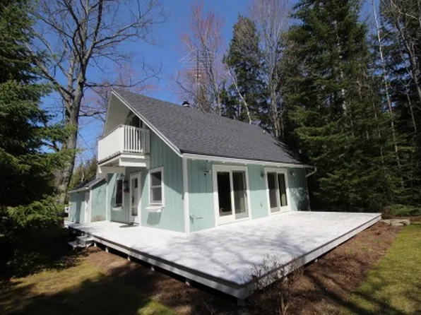 5429 Woodside Park Rd, Indian River, MI 49749