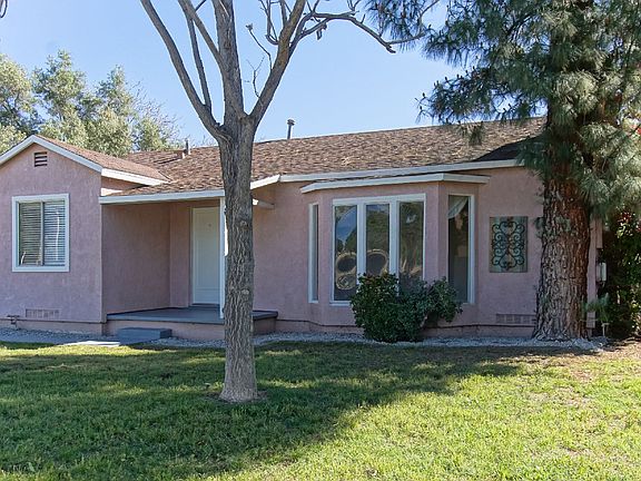 2nd image of 4141 Leuzinger Dr