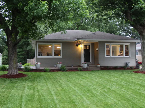 17 Alexander Ln, Bartonville, IL 61607