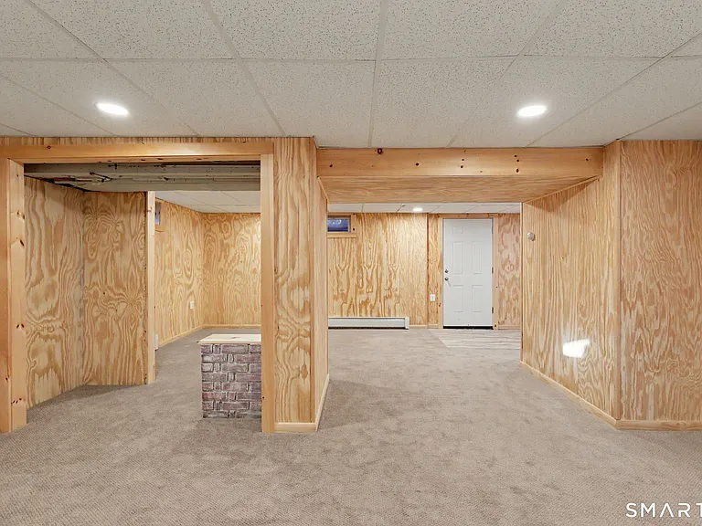 142 N Taylor Ave — Photo 26