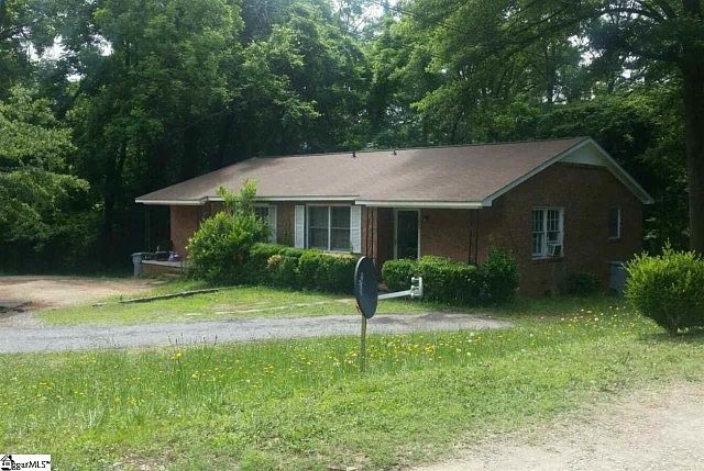 2nd image of 624 Crescent Ave