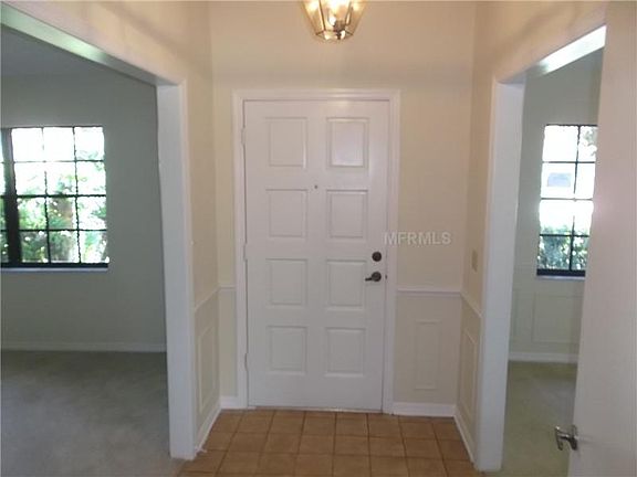 5th image of 807 Riverbend Blvd
