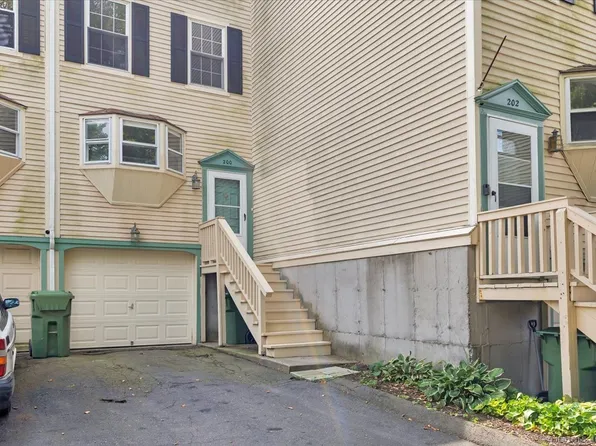 200 Rising Trail Drive #200, Middletown, CT 06457