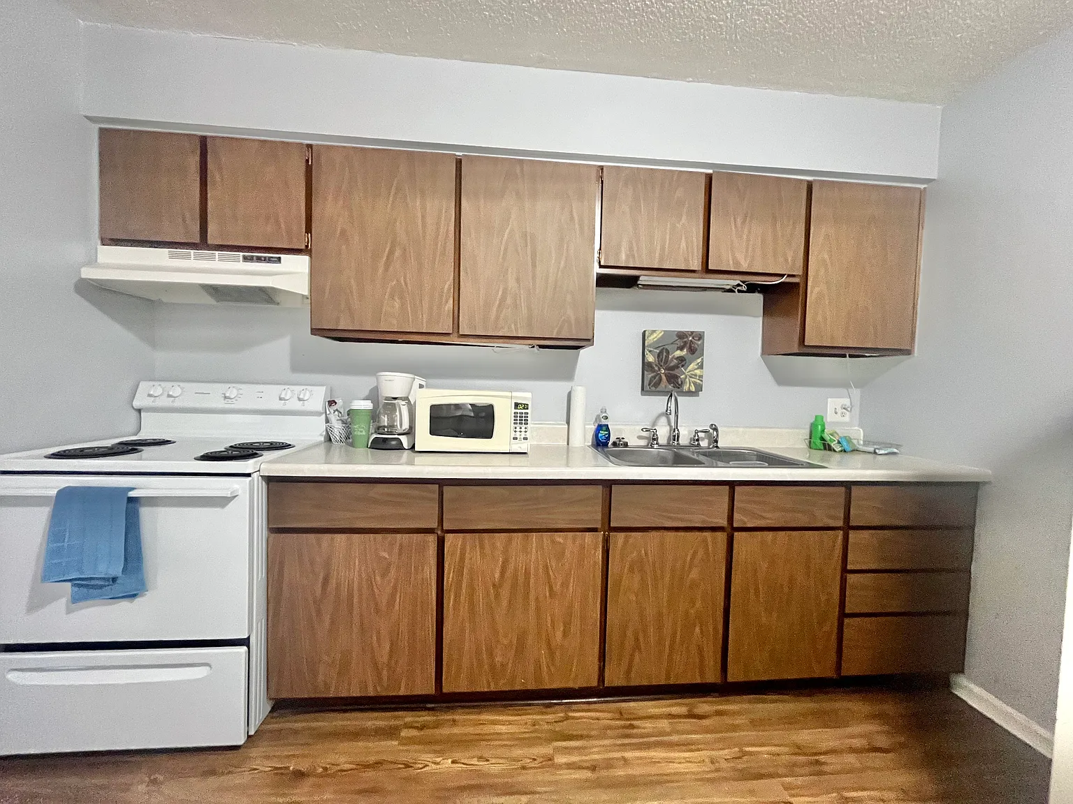 2 bed, $985 — Photo 3