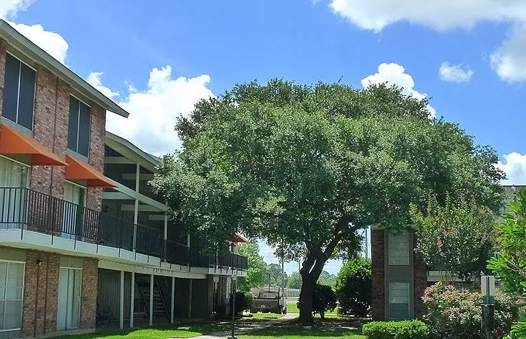 Willow Gardens — Photo 5