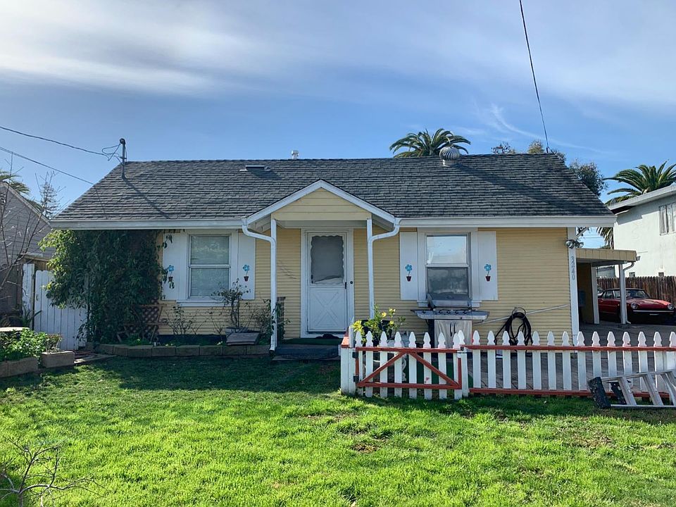 1st image of 3240 Fair Oaks Ave