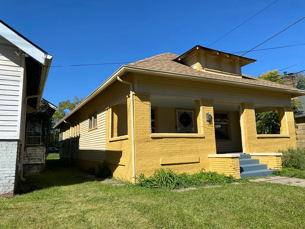 2 bed, 1936 sqft, $1,200 — Photo 2