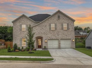 8956 Armstrong Ct, Benbrook, TX 76126