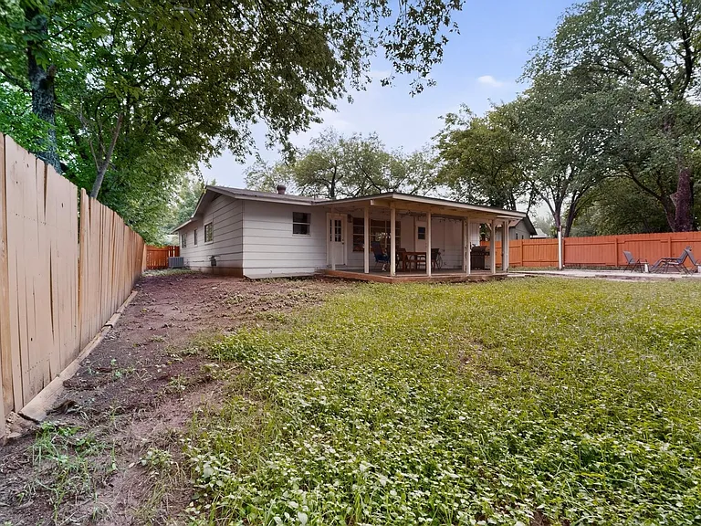 9807 Dallum Dr — Photo 32