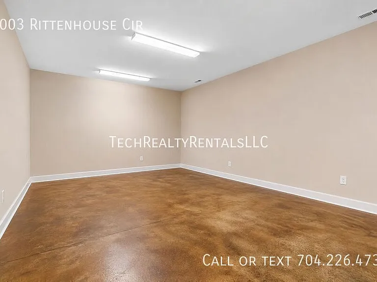 8003 Rittenhouse Cir — Photo 19