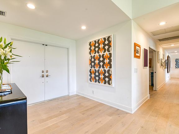 2nd image of 6 Carnoustie Cir