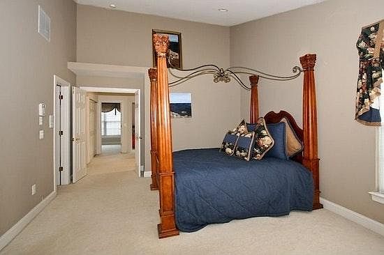 Upstairs Master Bed Room 1