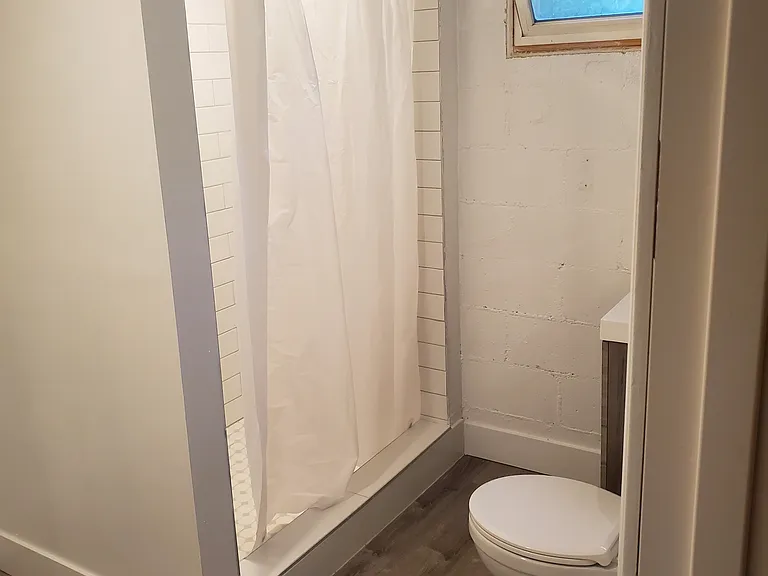 305 Scott Ave #C3 — Photo 7