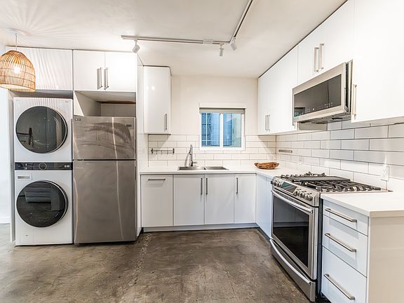 3rd image of 645 Rose Ave #1