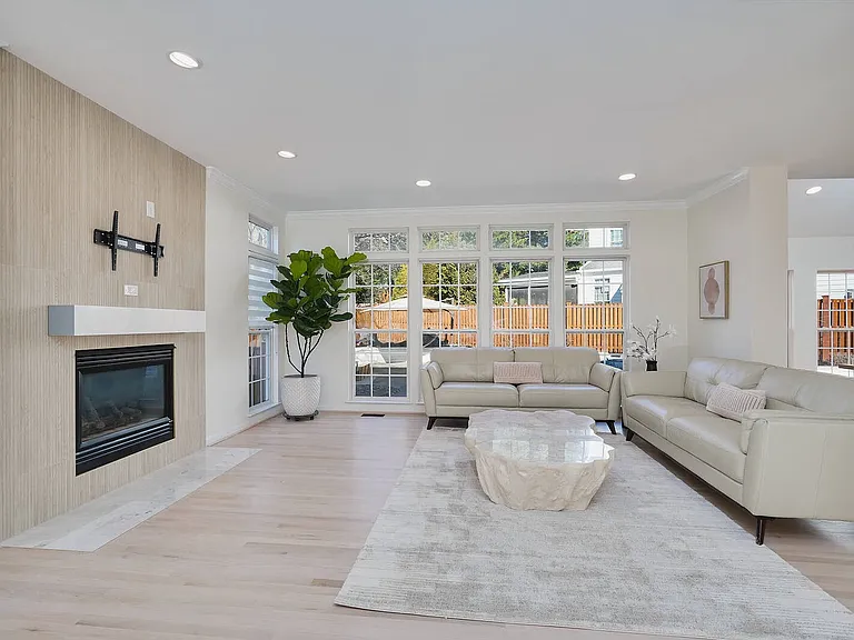 5811 Johnson Ave — Photo 13