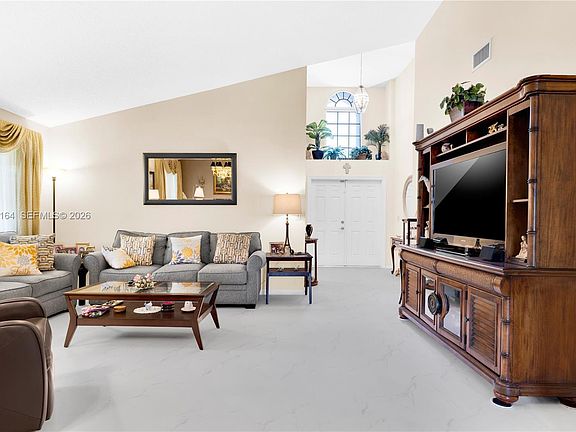 5th image of 11184 Sangria Ct