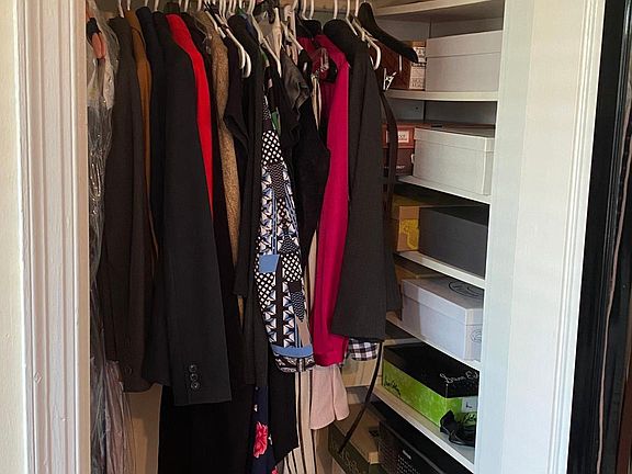 4th image of 1110 S Barton St Unit 300