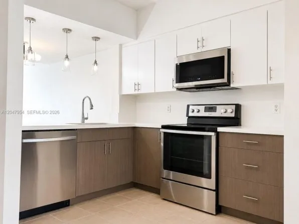 3 Whitehead Cir, Fort Lauderdale, FL 33326
