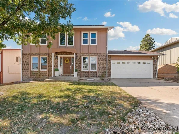 6828 Bomar Dr, Cheyenne, WY 82009