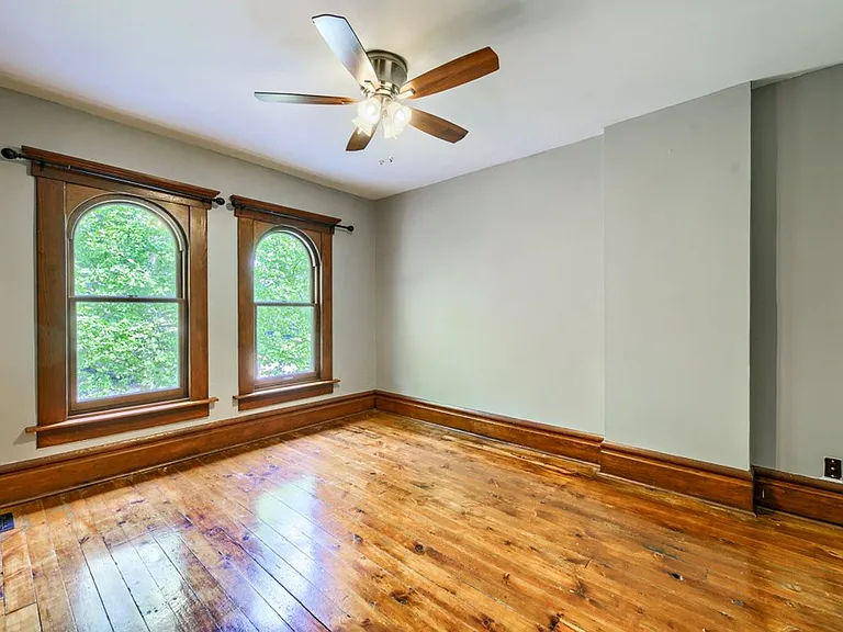 1023 Neil Ave — Photo 18