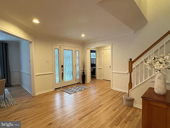 5th image of 3309 SW Royal Oak Ct