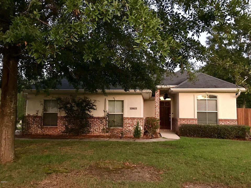 1st image of 13617 Hidden Oaks Dr